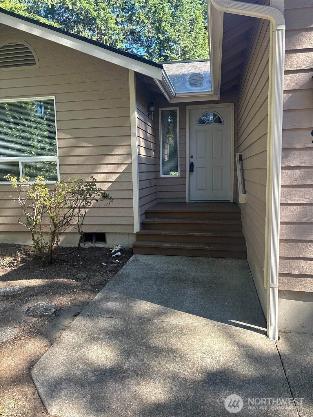 90 Susan Lane - Photo 1