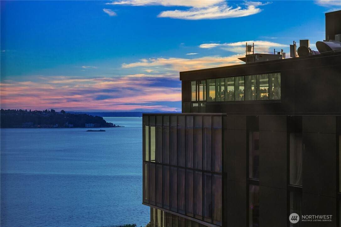 121 Stewart Street - Photo 1