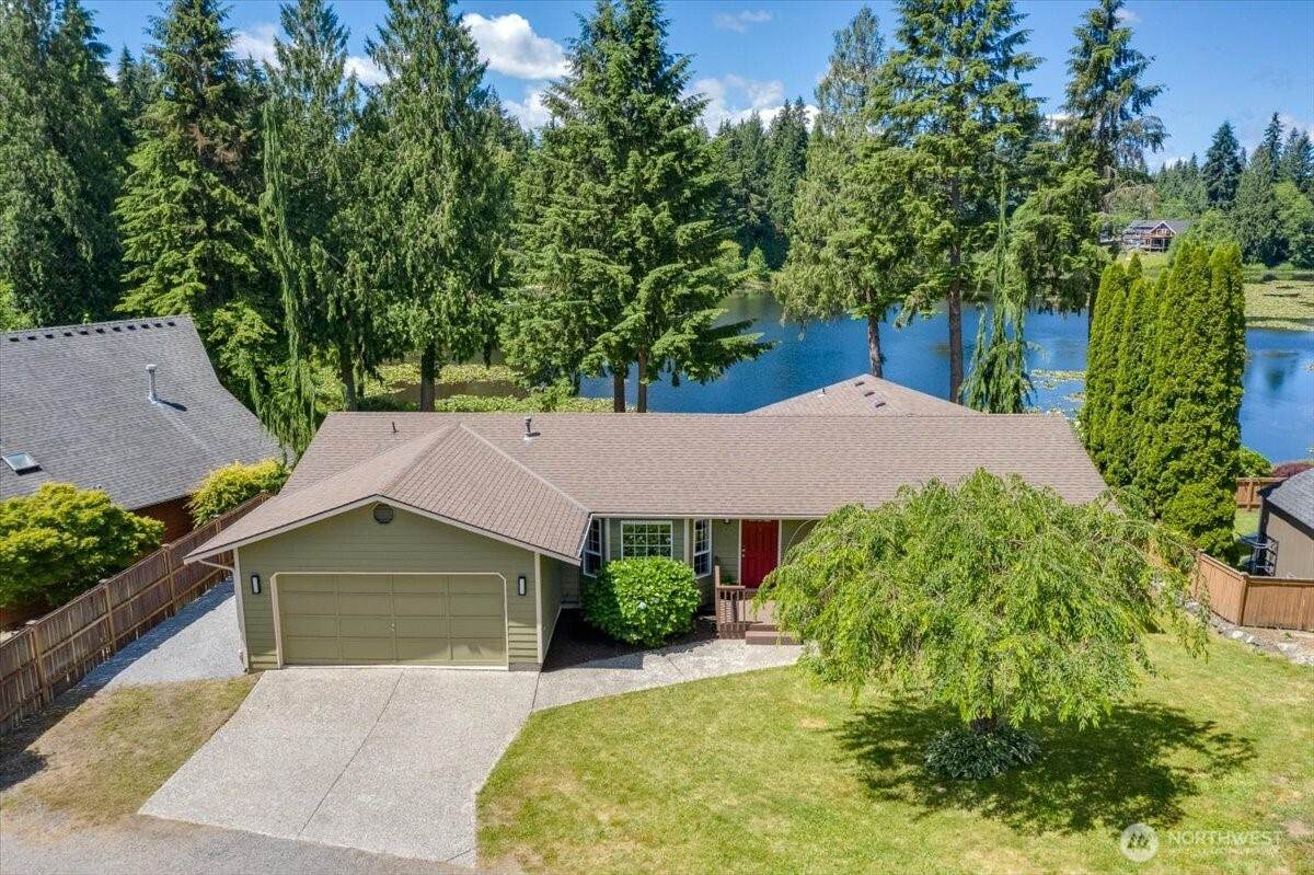 306 Noble Place - Photo 1