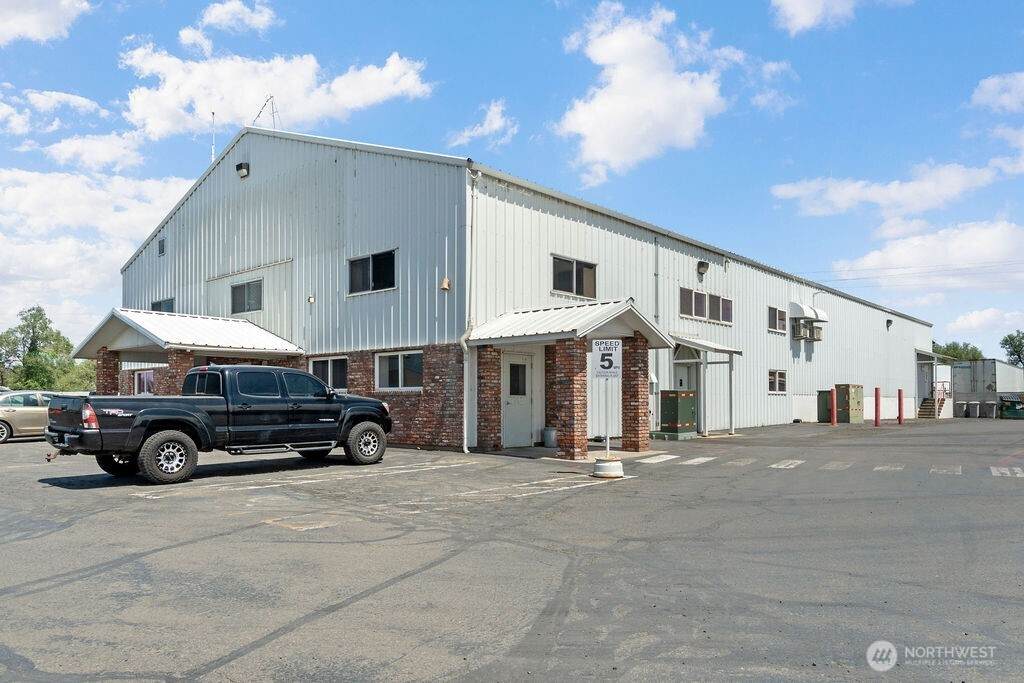 812 Anderson Road - Photo 1