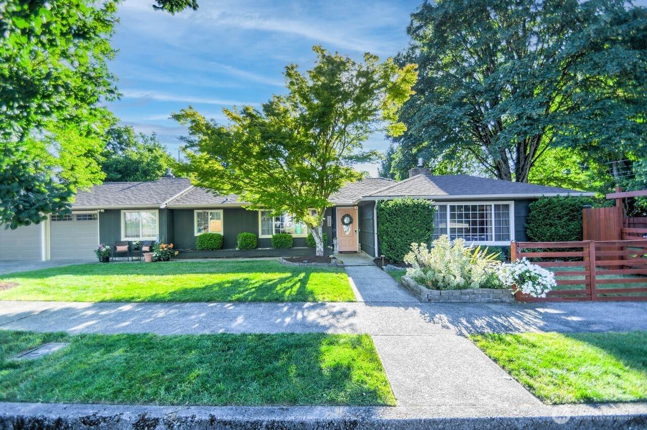 2905 Hawthorne Place - Photo 1