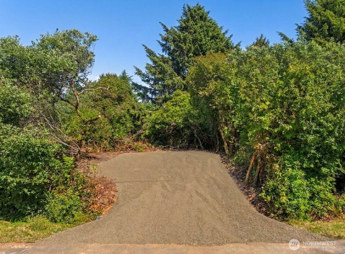 156 Auriga Avenue - Photo 1