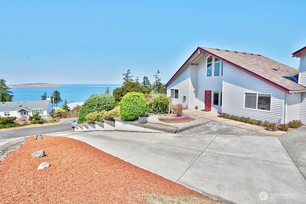 332 Lupine Drive - Photo 1