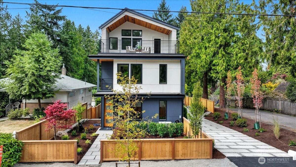 13047 39th Avenue - Photo 1