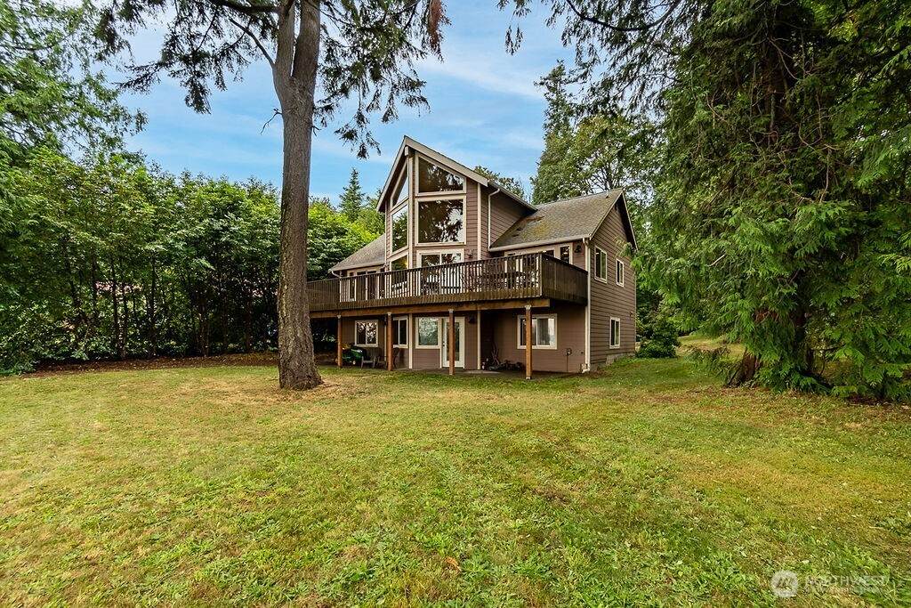 8 W Gedney Way - Photo 1