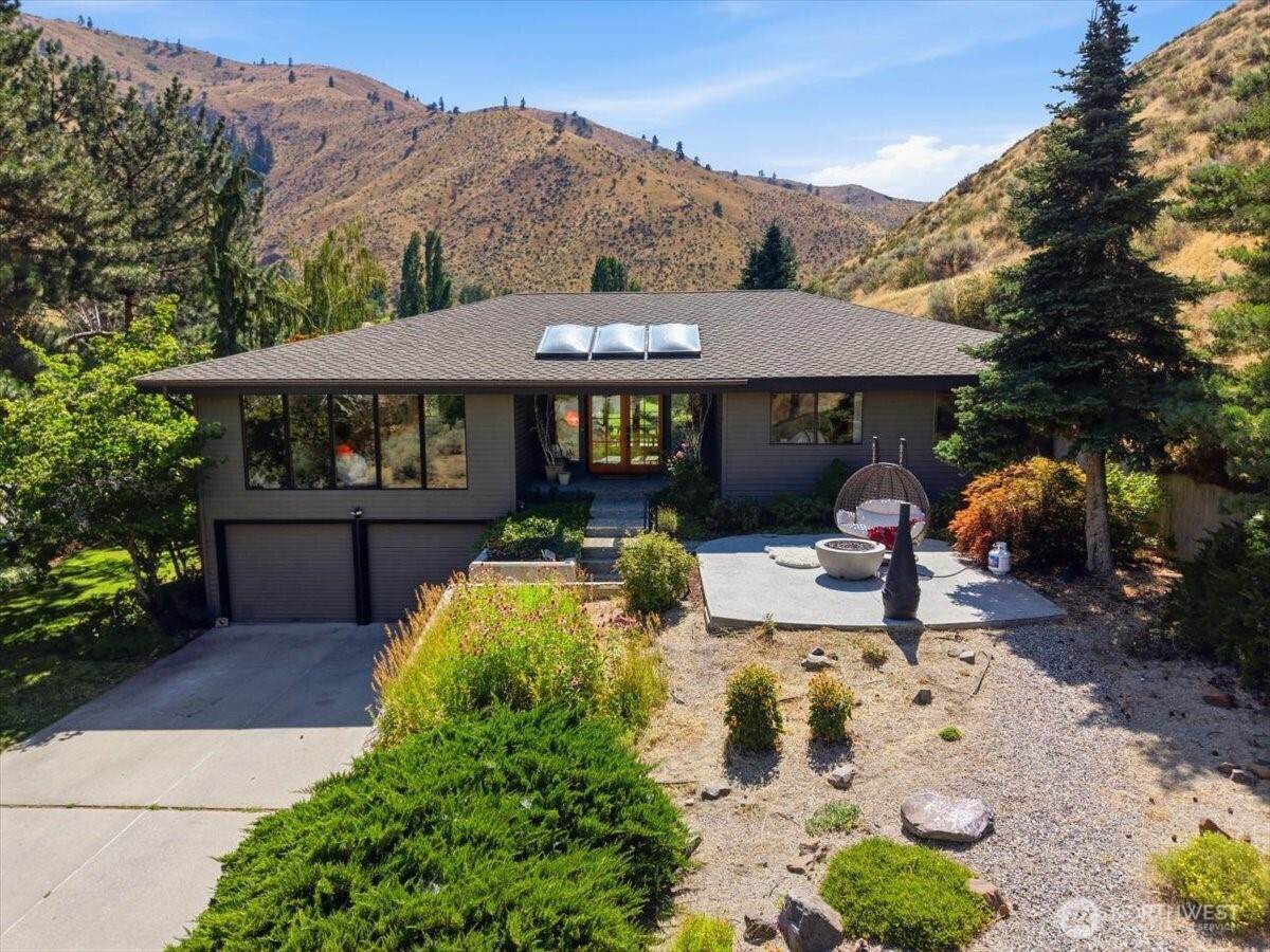 1030 Canyonside Road - Photo 1