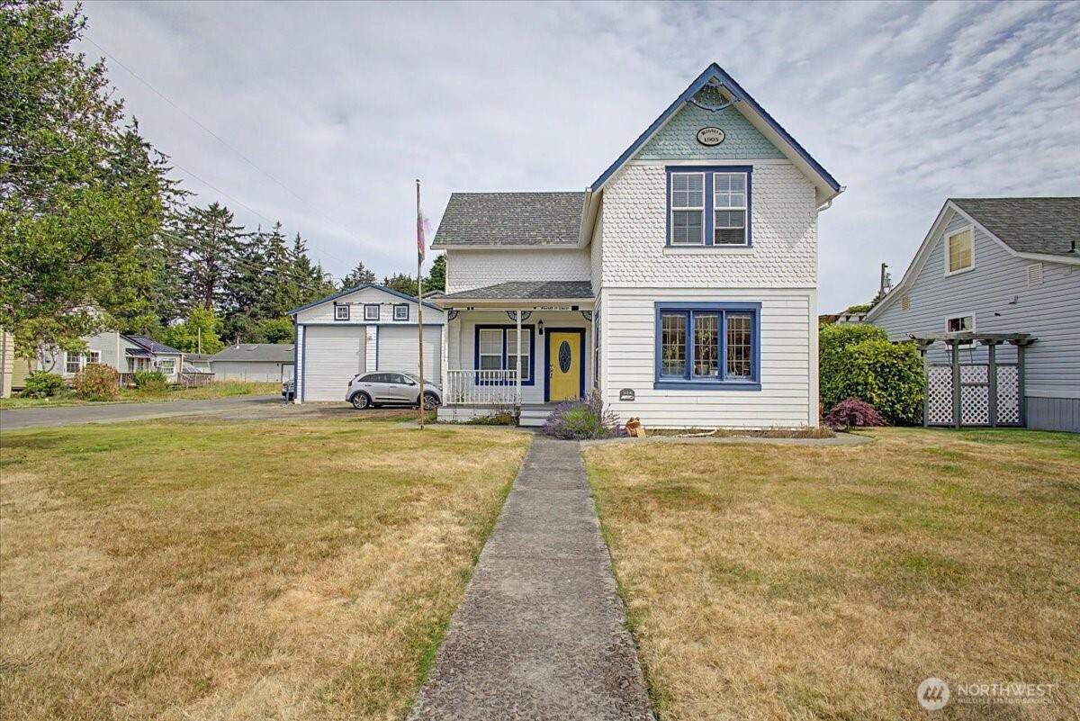 304 Spruce Street - Photo 1