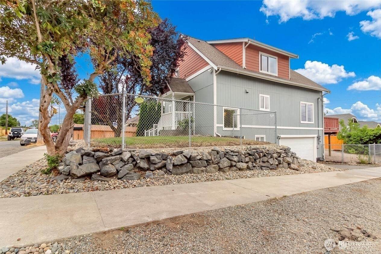 3565 M Street - Photo 1