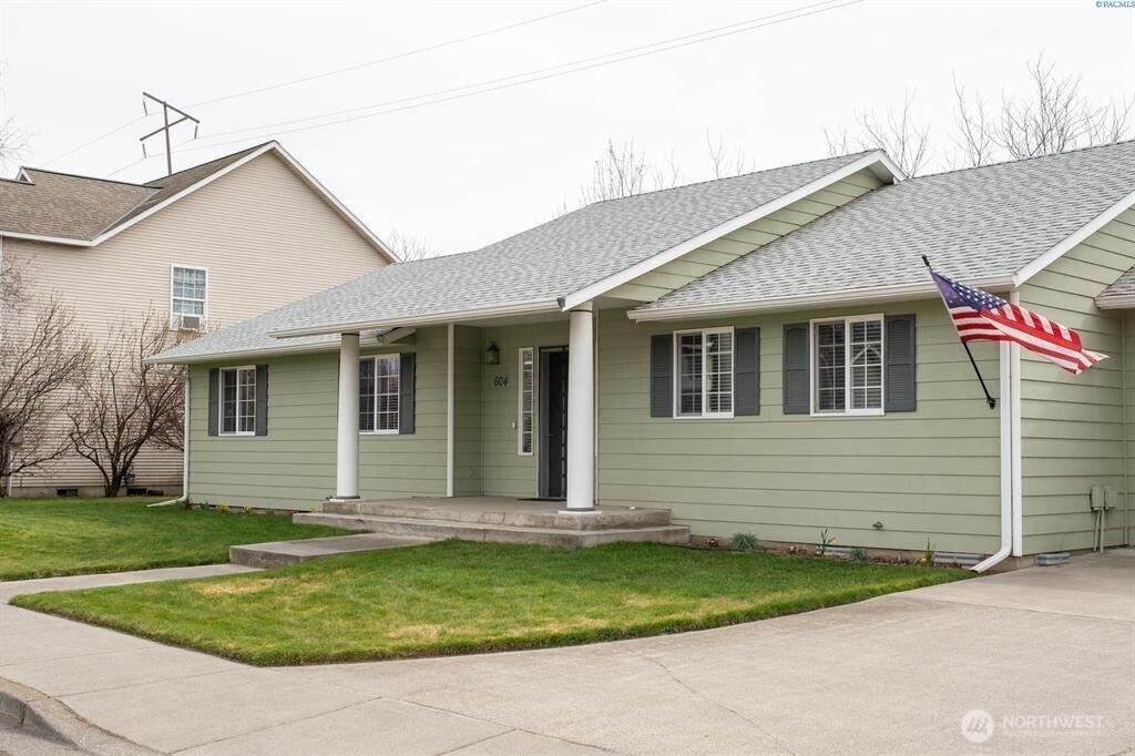 604 Mockingbird - Photo 1