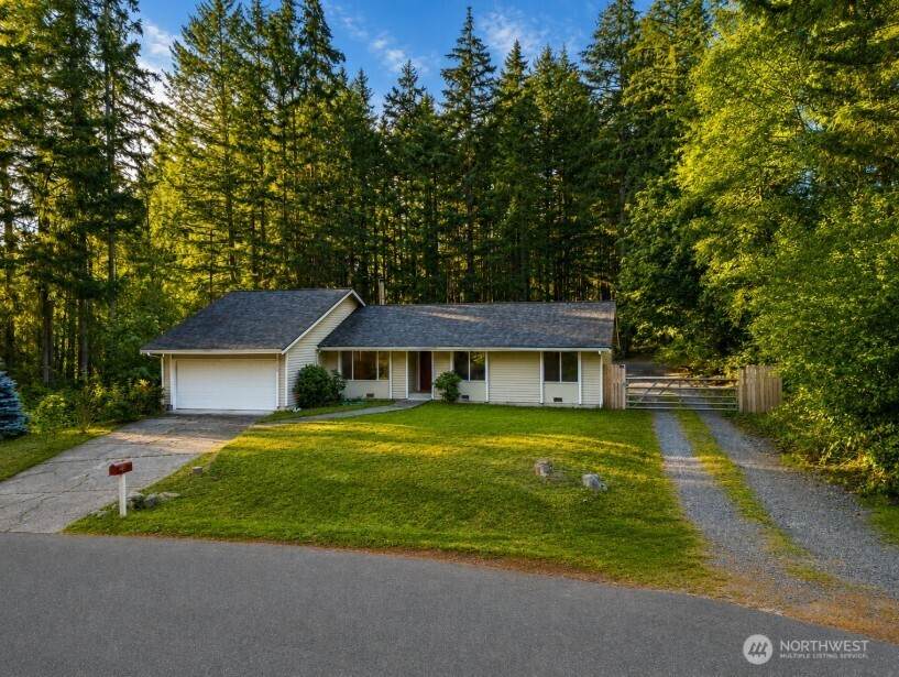 9565 Emerald Drive - Photo 1