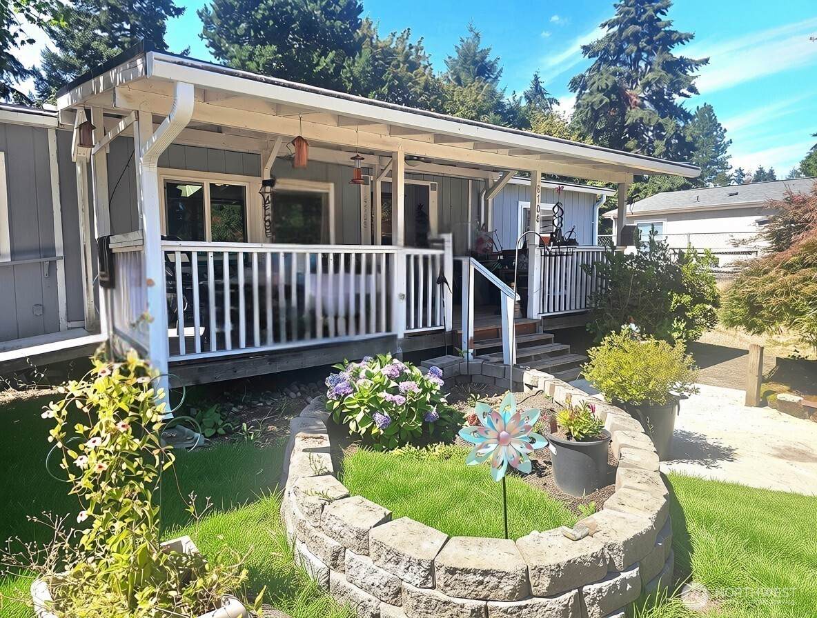 8708 Thuja Avenue - Photo 1