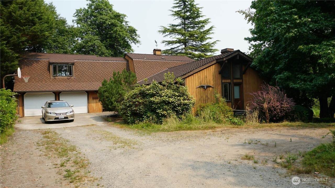 11712 176th Ave - Photo 1