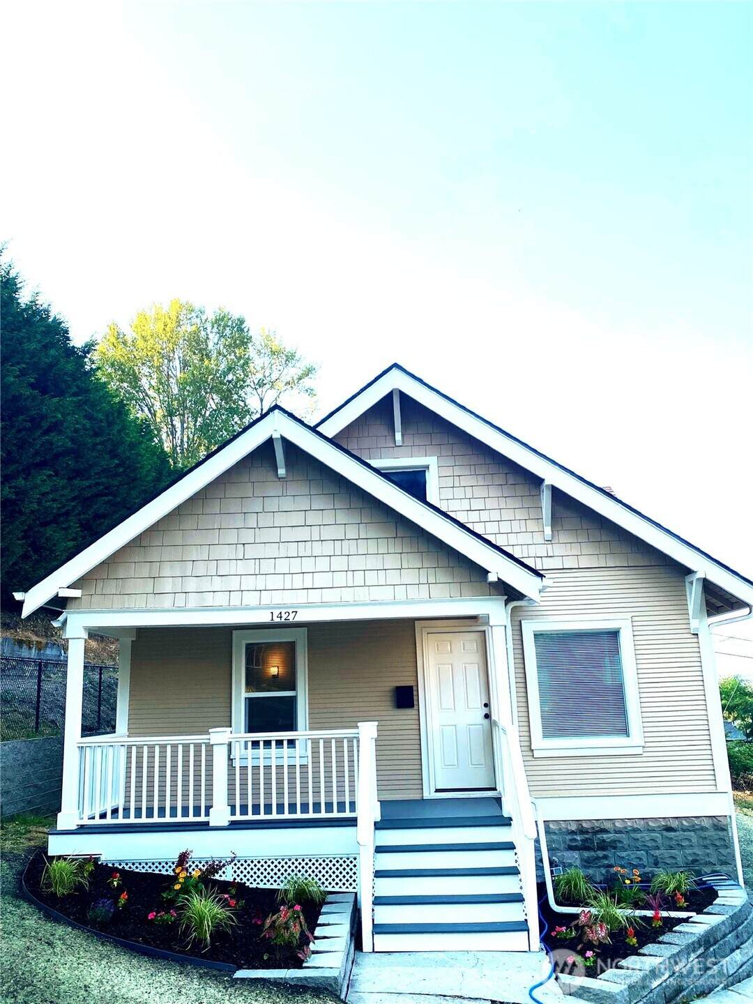 1427 Fairbanks Street - Photo 1
