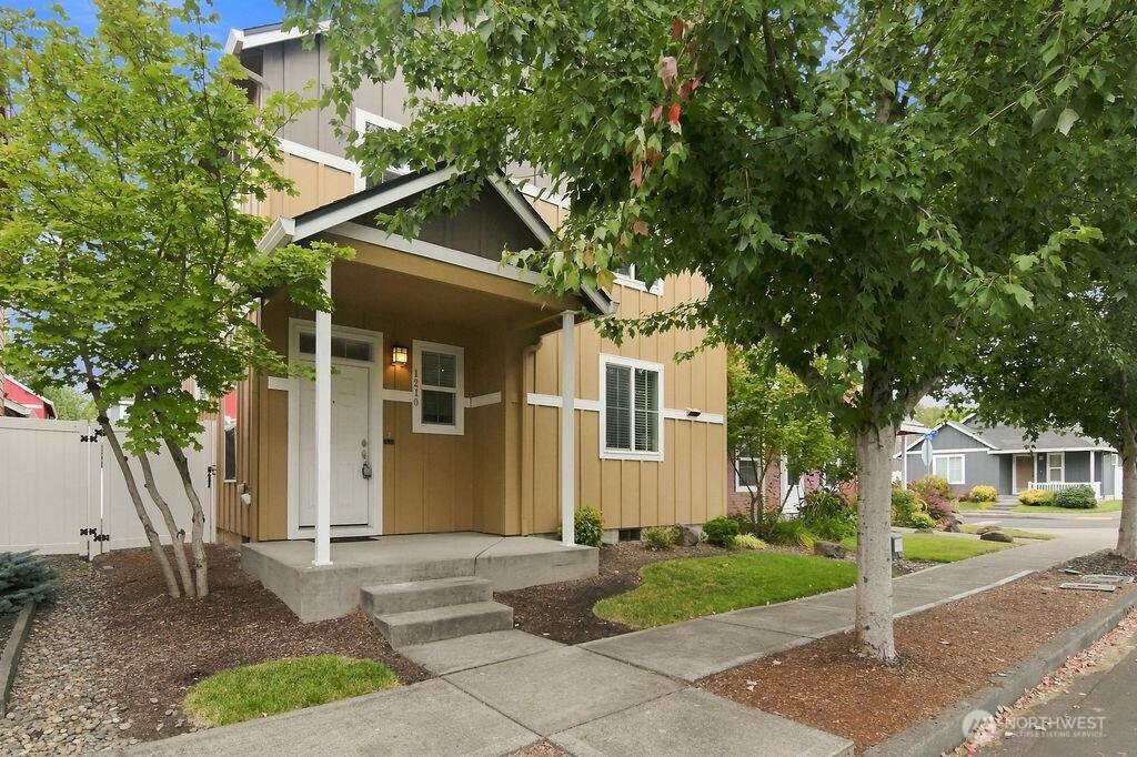 1210 7 Street - Photo 1