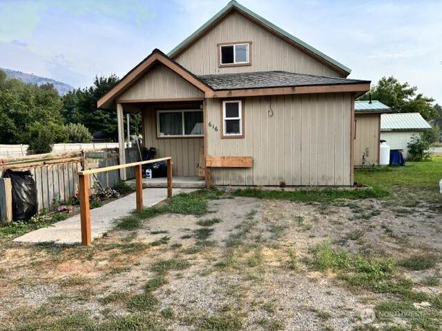 616 4th Avenue - Photo 1