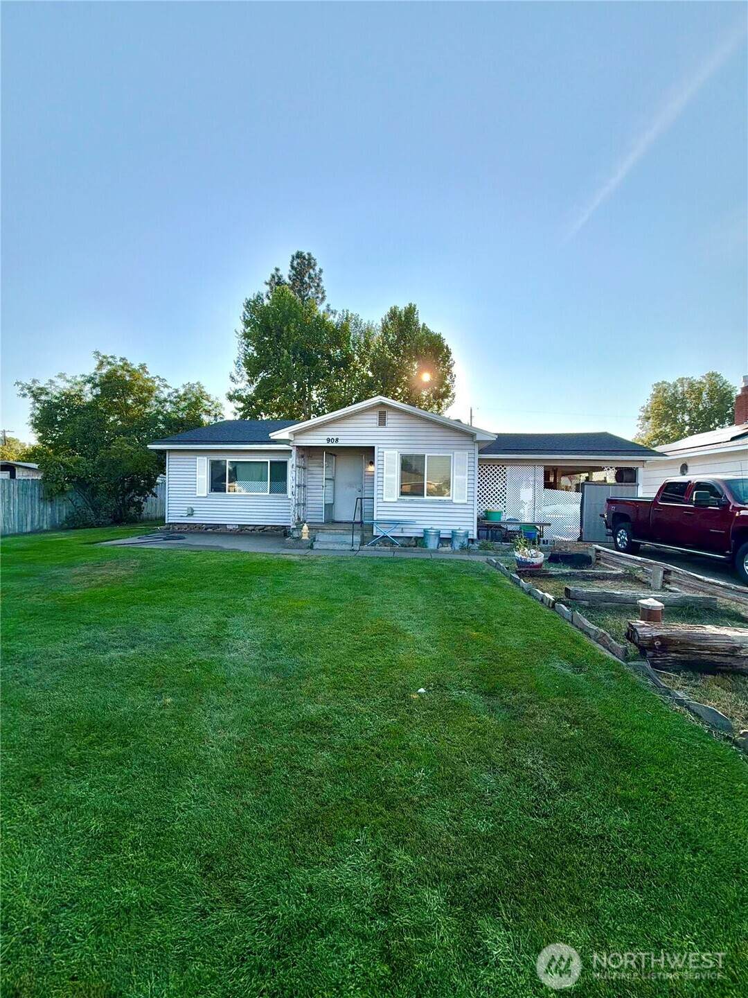 908 29th - Photo 1