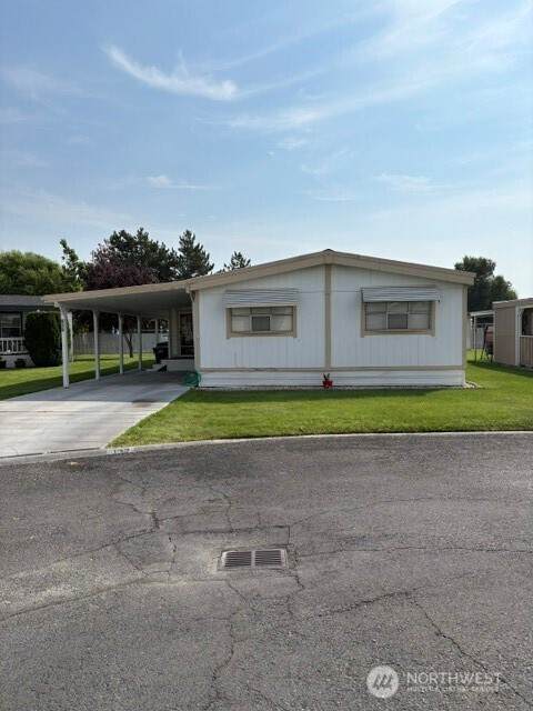 2240 W Broadway Avenue - Photo 1