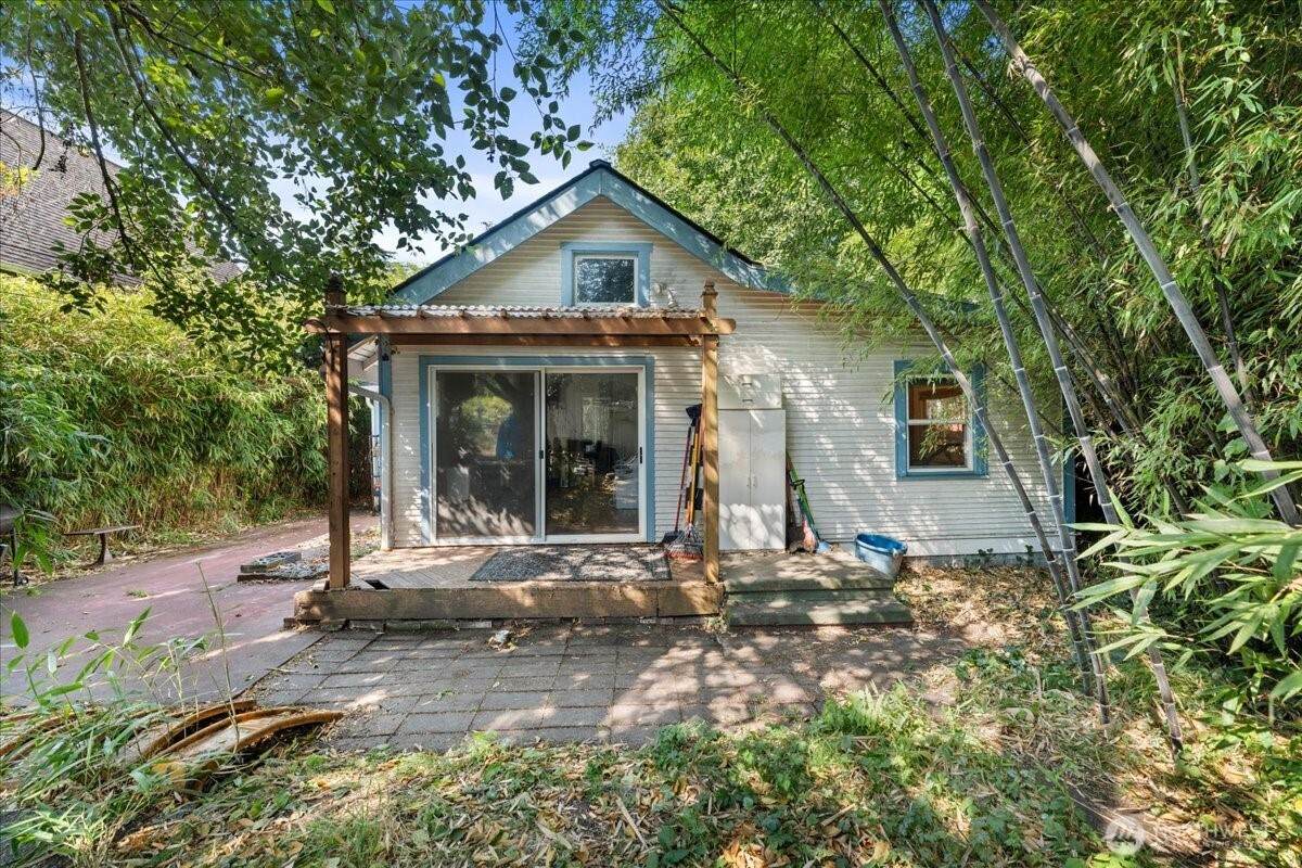 8730 Palatine Avenue - Photo 1