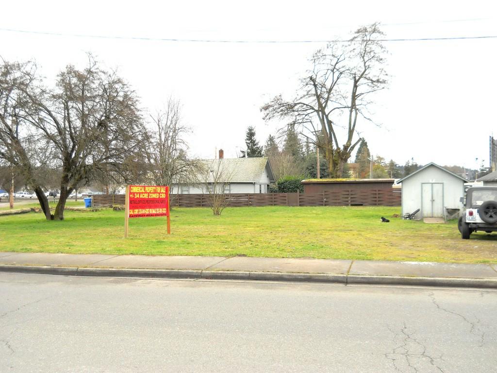 311 Main St - Photo 1