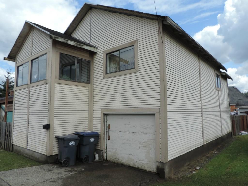 216 West Blvd - Photo 1