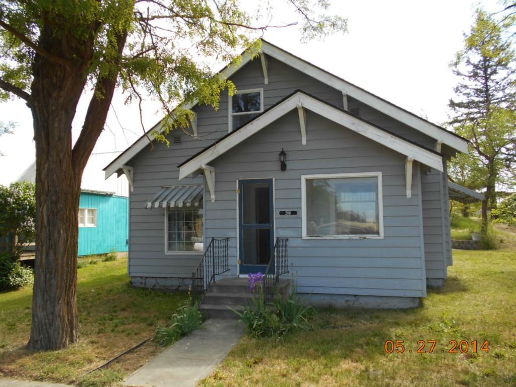 206 2nd St - Photo 1