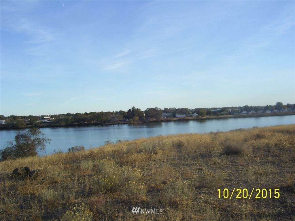 178 Crestview Drive - Photo 1