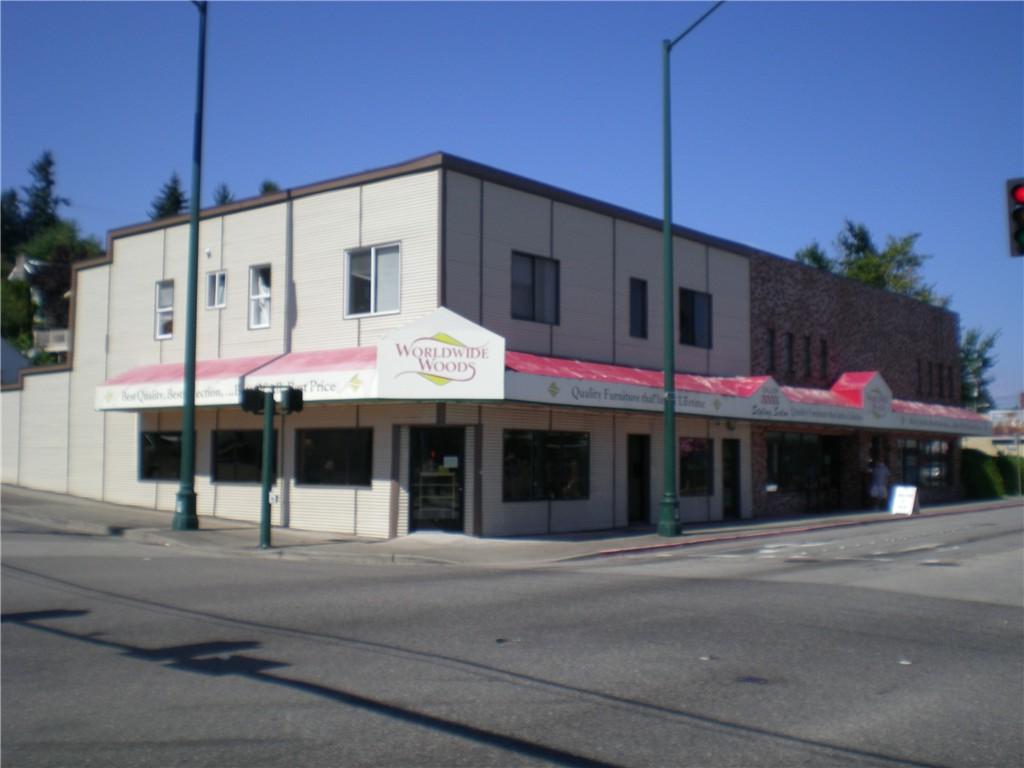 301 Callow Ave - Photo 1