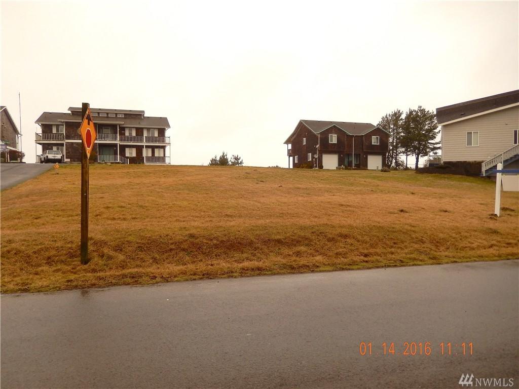 1501 Ocean Beach Blvd - Photo 1