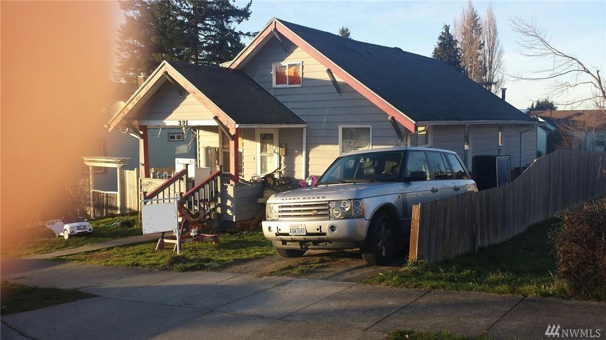 321 Evergreen - Photo 1