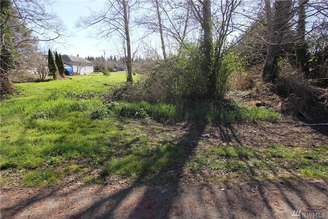 421 Cushing - Photo 1