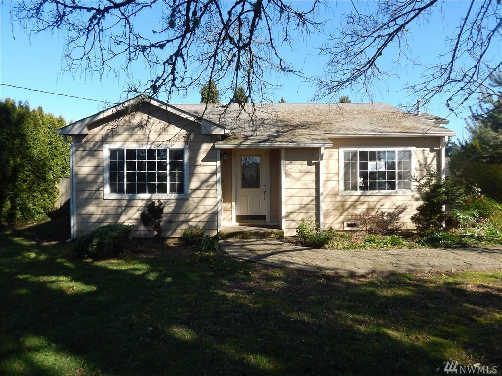 708 Dennis St - Photo 1