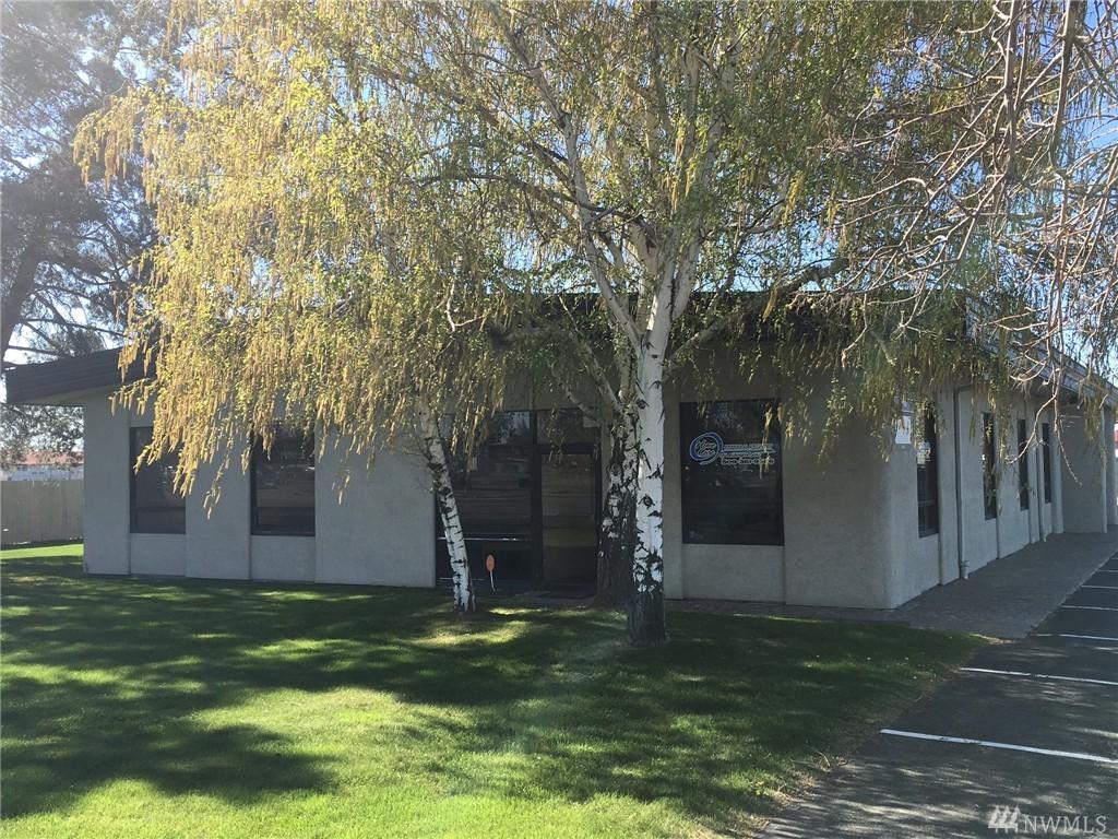 2900 Broadway - Photo 1
