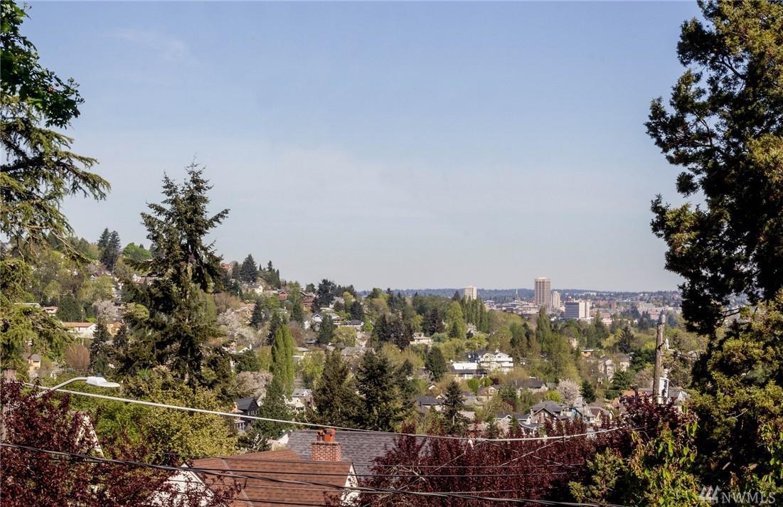1628 32 Ave - Photo 1