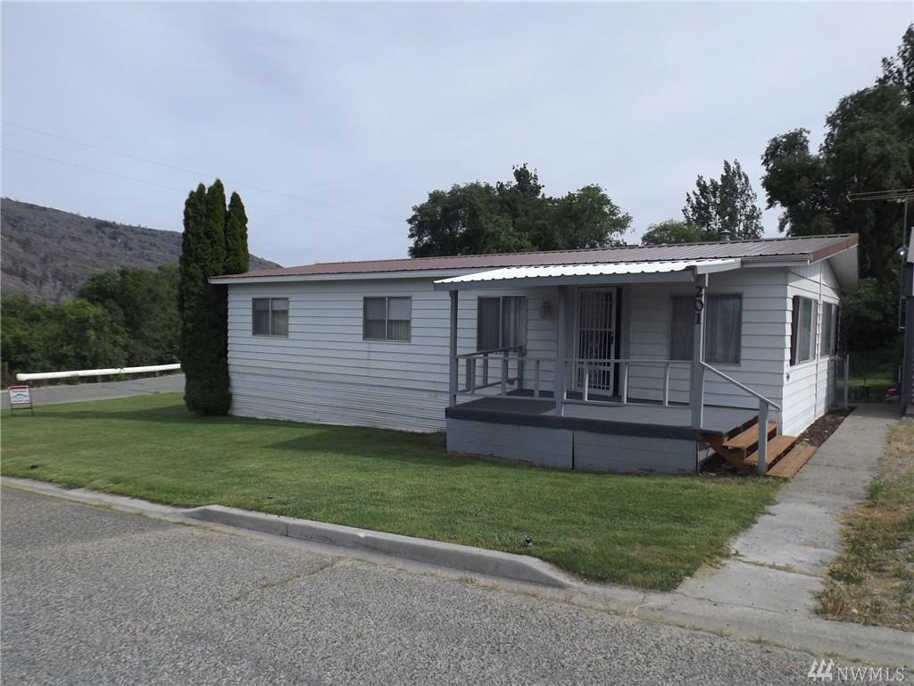 201 2nd St - Photo 1