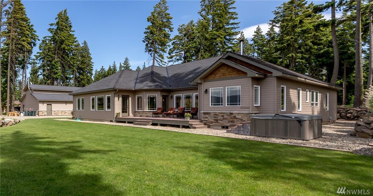 890 Pinnacle Lane - Photo 1