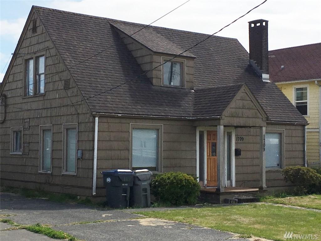 1709 2nd St - Photo 1
