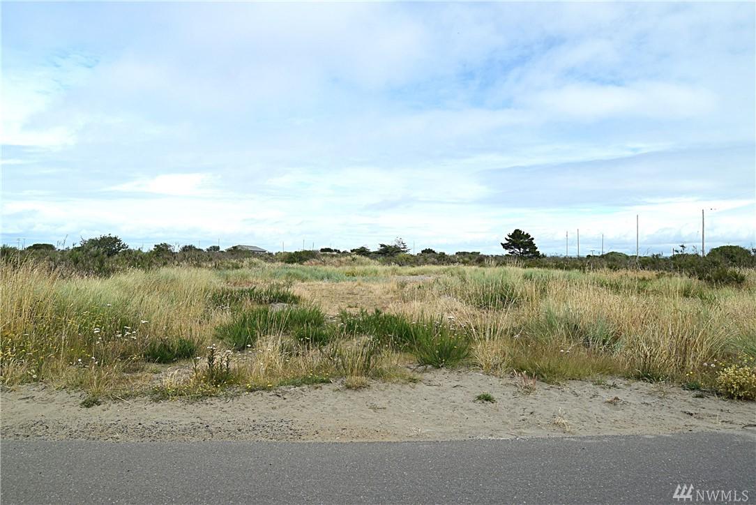321 Marina Ct - Photo 1