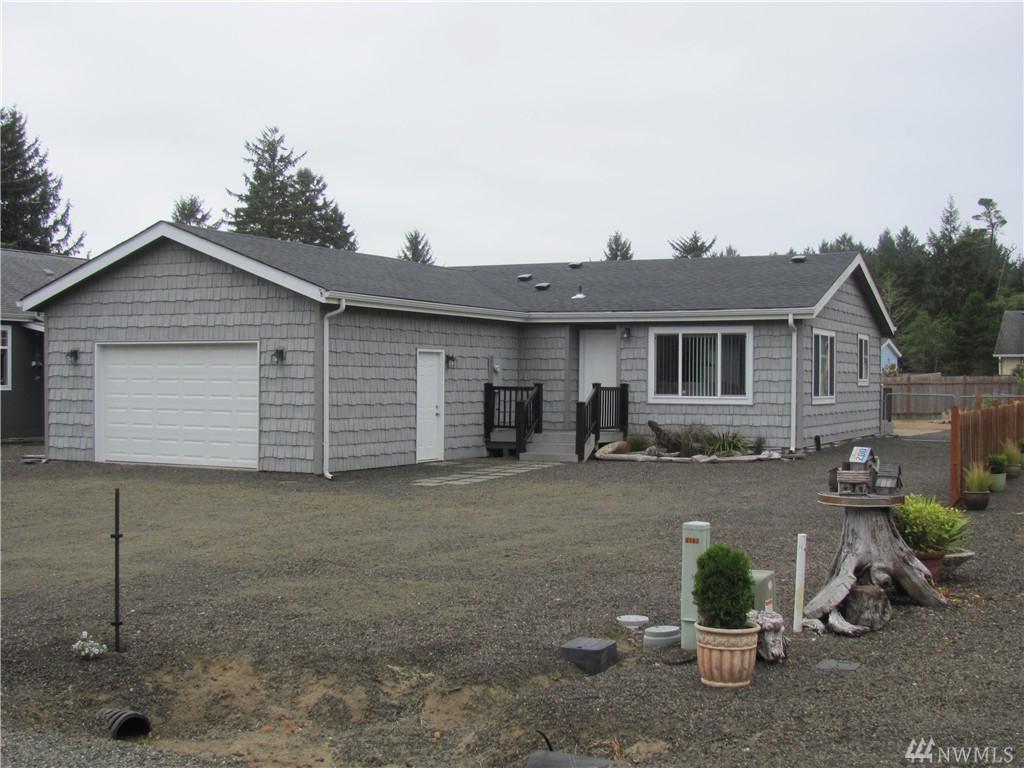 1305 Ocosta St - Photo 1