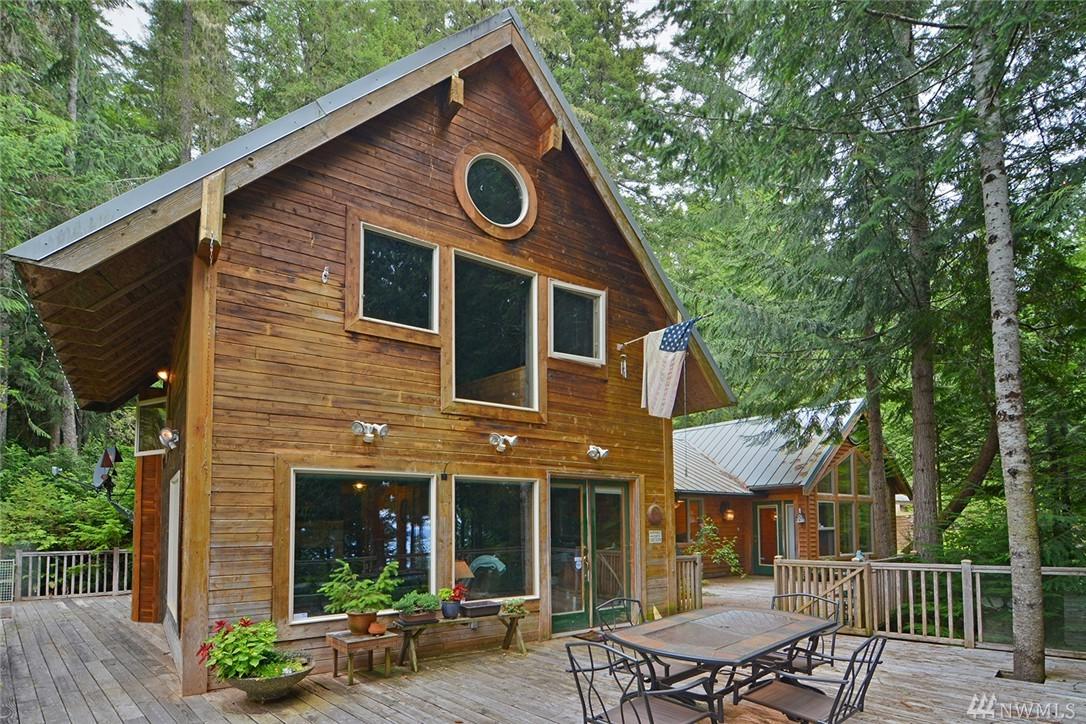 713 Forest Dr - Photo 1