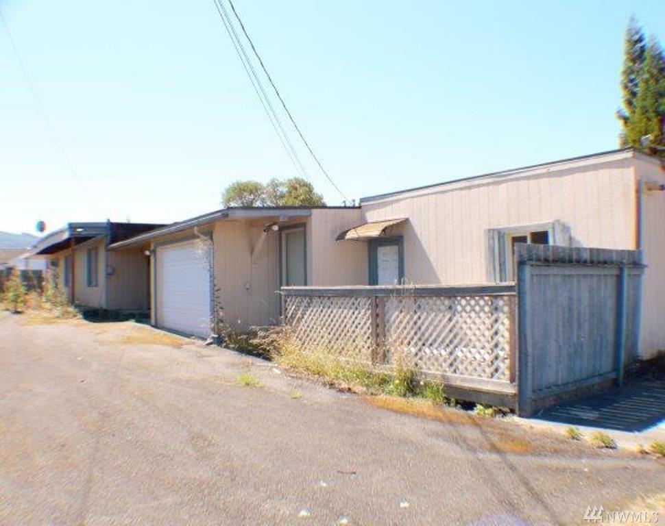 452 Alder St - Photo 1
