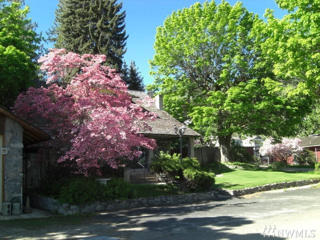 2227 Prospect St - Photo 1