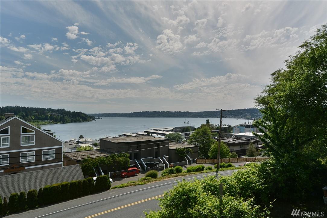 6330 181 St - Photo 1