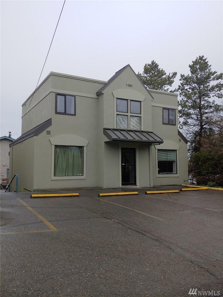 1337 Lincoln St - Photo 1