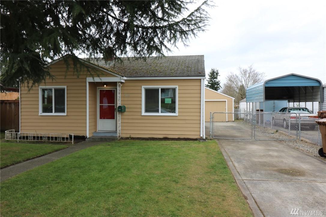 620 Hawthorne St - Photo 1