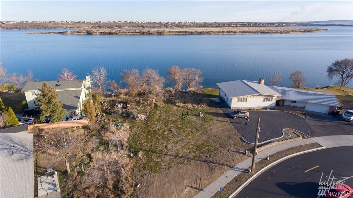 4527 Peninsula Dr - Photo 1