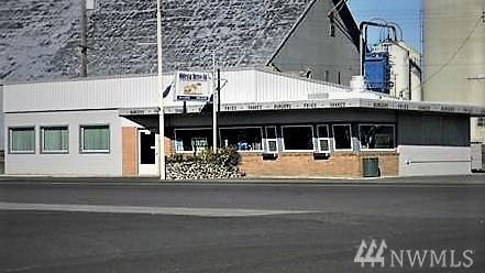 206 1st Ave - Photo 1