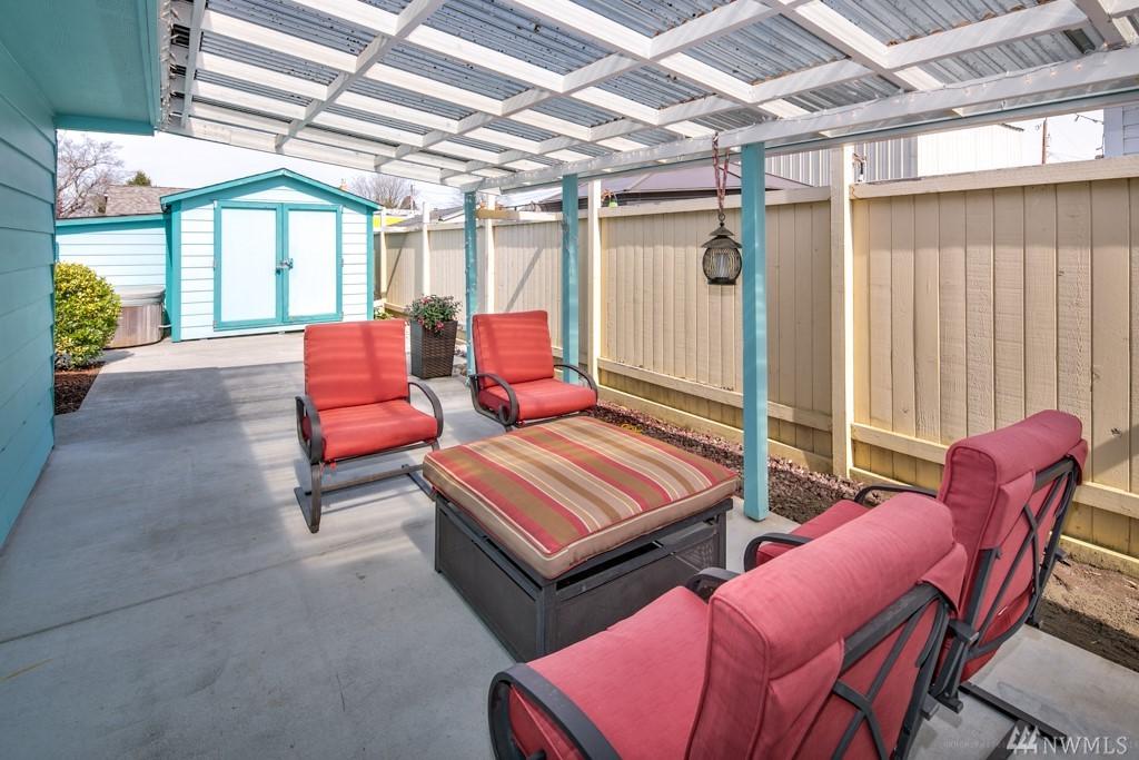 2602 Henry St - Photo 1