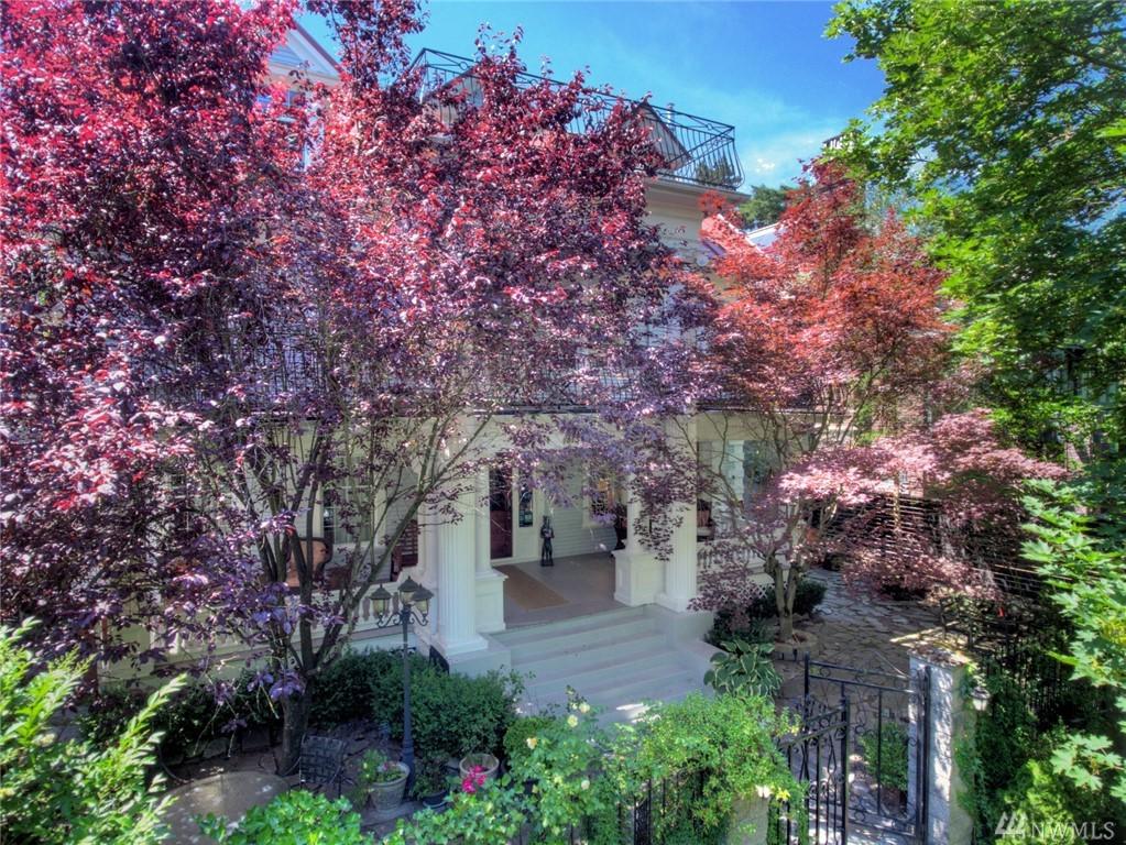 1013 15th Ave - Photo 1
