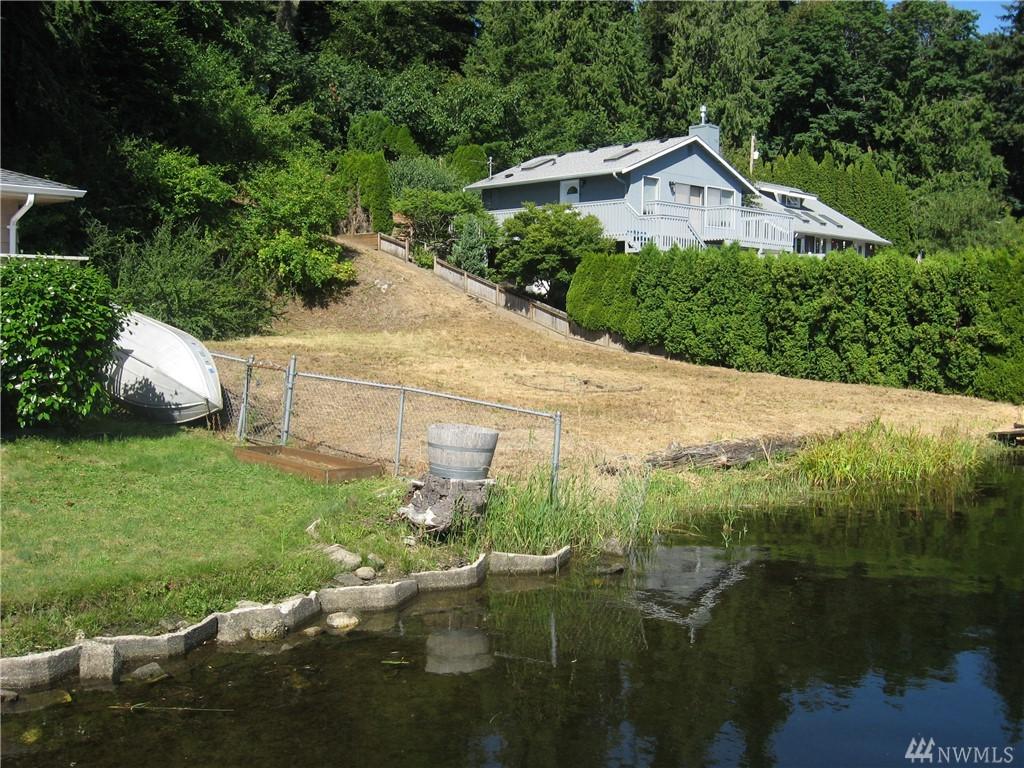 4 Olive Ave - Photo 1