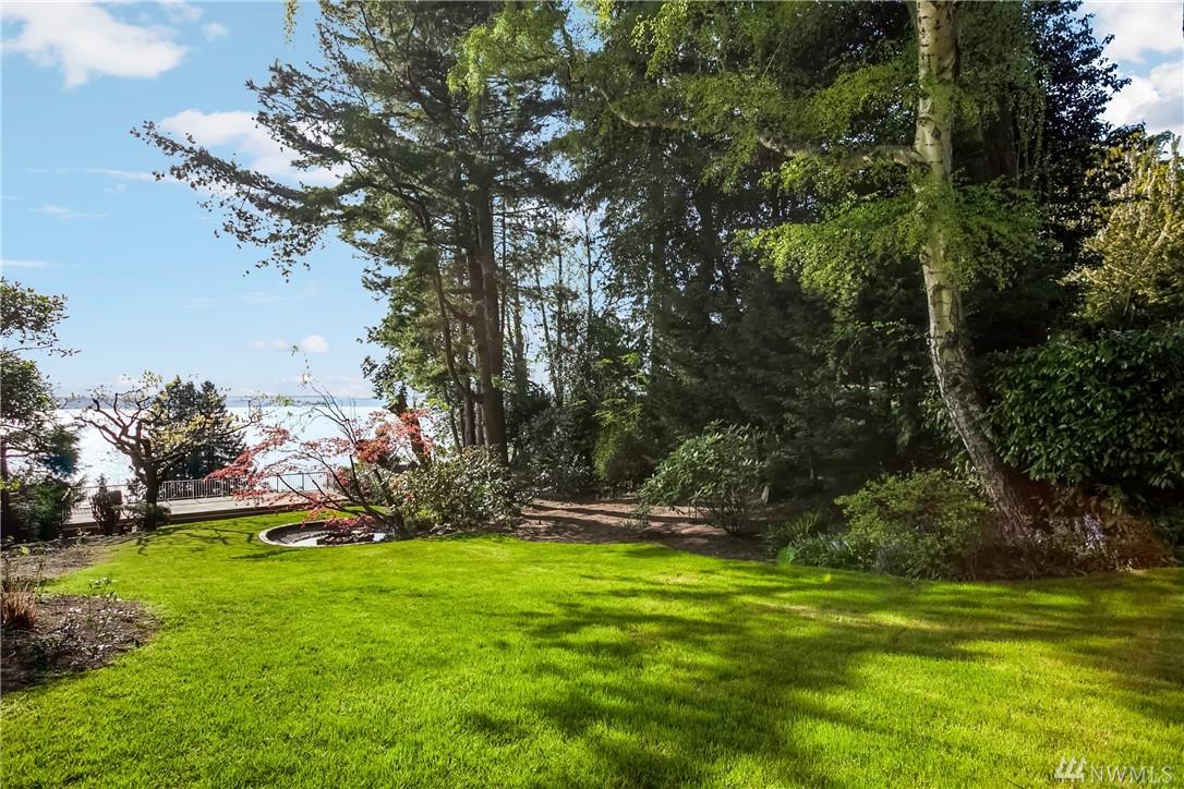 2830 46th Ave - Photo 1
